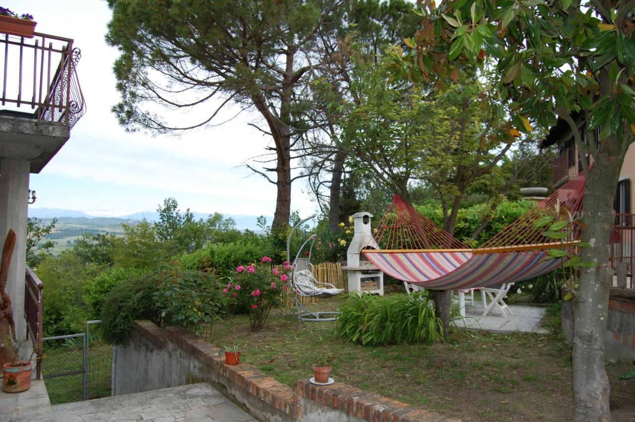Un Angolo Di Paradiso Ozzano Monferrato Luaran gambar